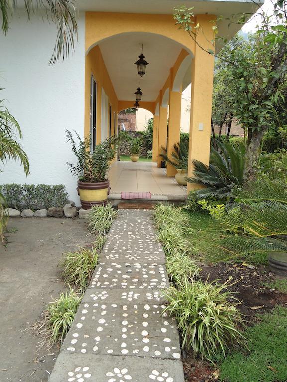 Posada Los Robles Tepoztlan Luaran gambar